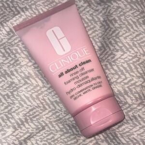 Clinique All About Clean Rinse-Off Foaming Cleanser - Soft Pink